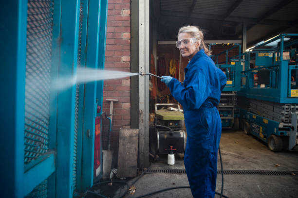 Best Garage Pressure Washing  in Fullerton, NE